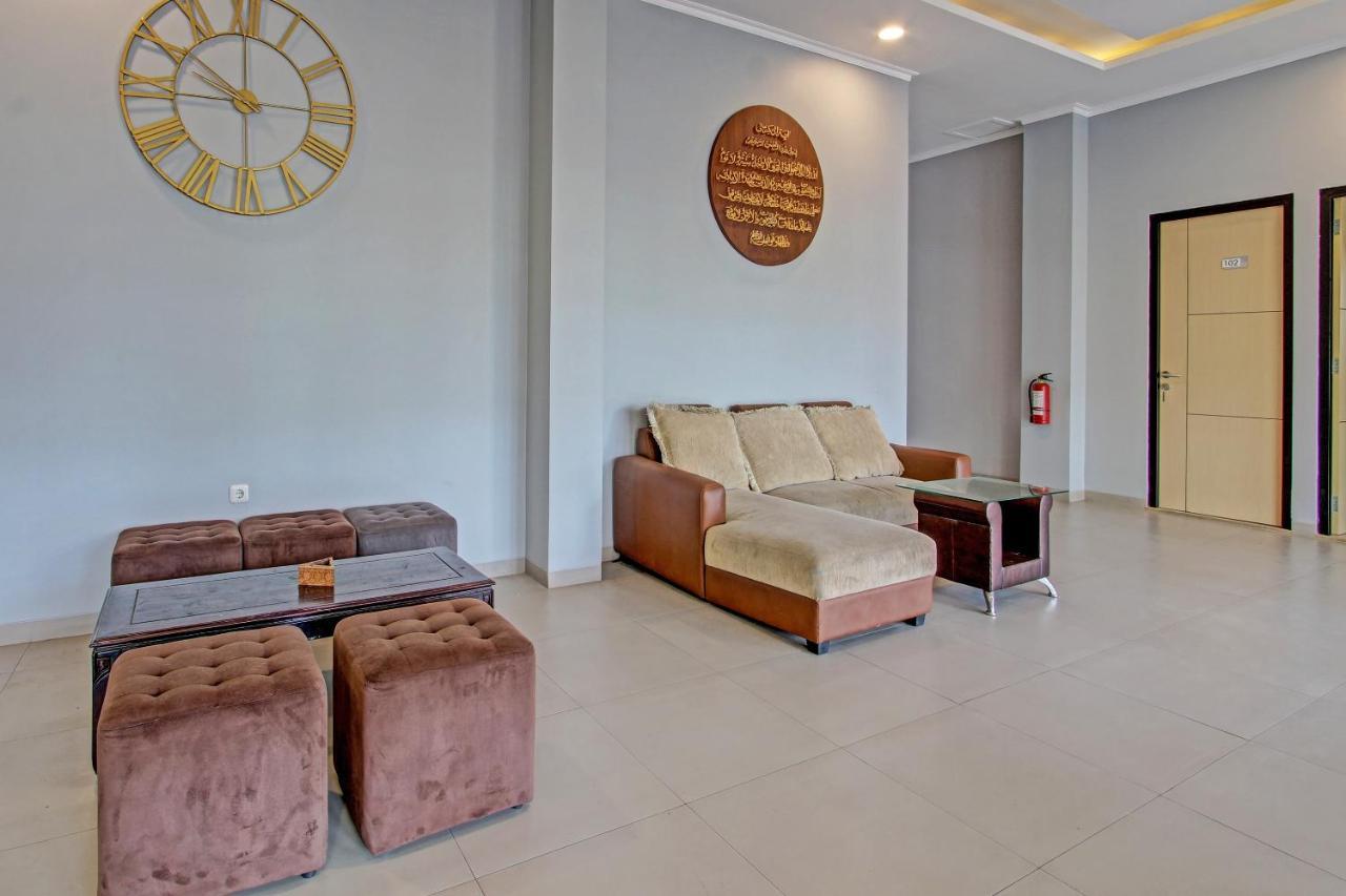 Capital O 91377 Mk Prime Syariah Hotel Semarang Exterior foto