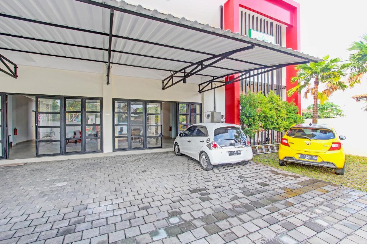 Capital O 91377 Mk Prime Syariah Hotel Semarang Exterior foto