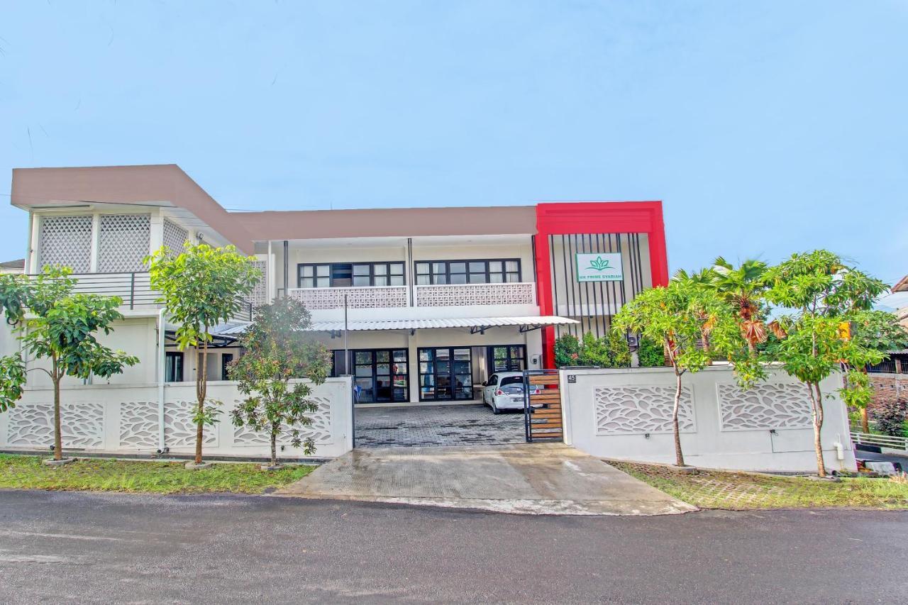 Capital O 91377 Mk Prime Syariah Hotel Semarang Exterior foto