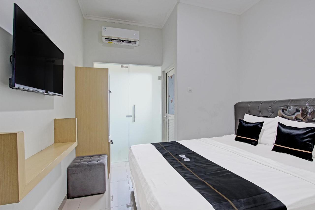 Capital O 91377 Mk Prime Syariah Hotel Semarang Exterior foto