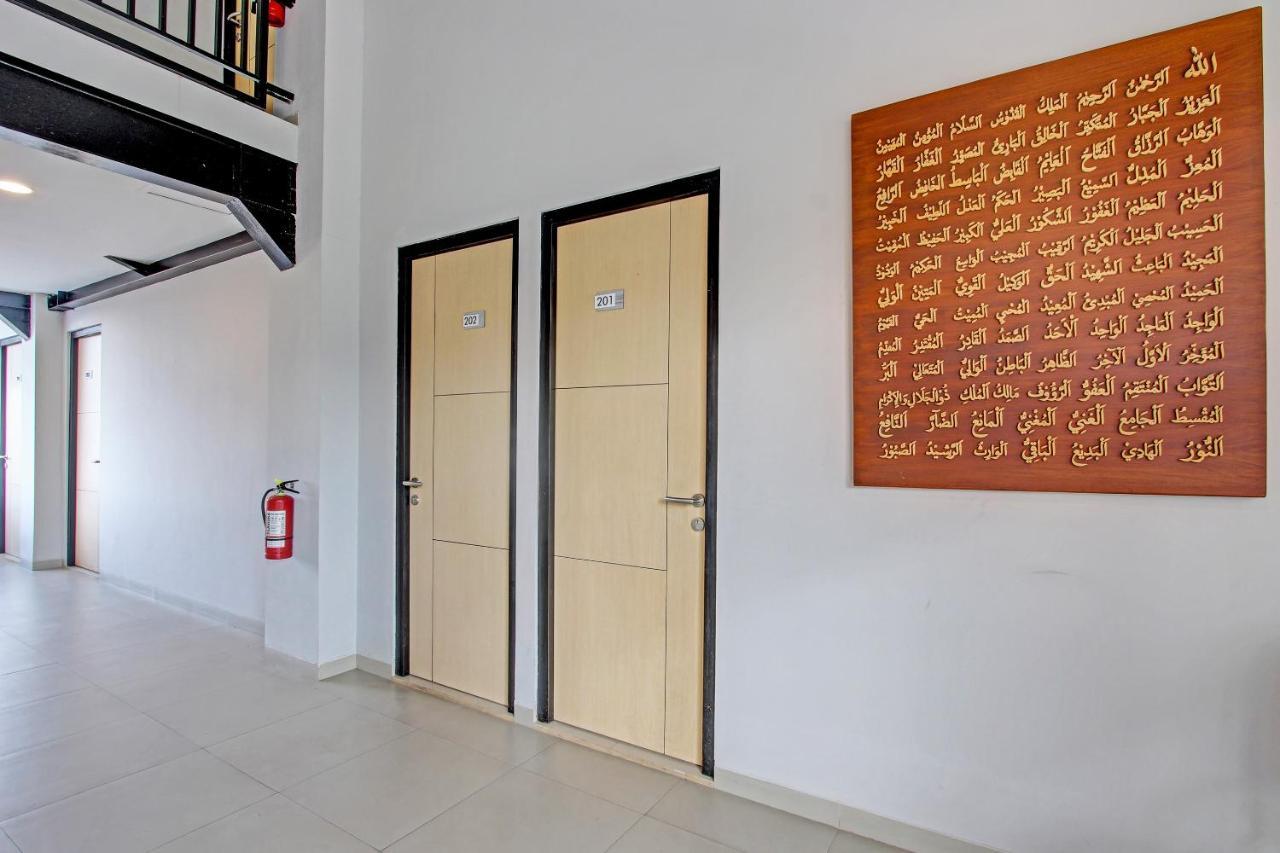 Capital O 91377 Mk Prime Syariah Hotel Semarang Exterior foto